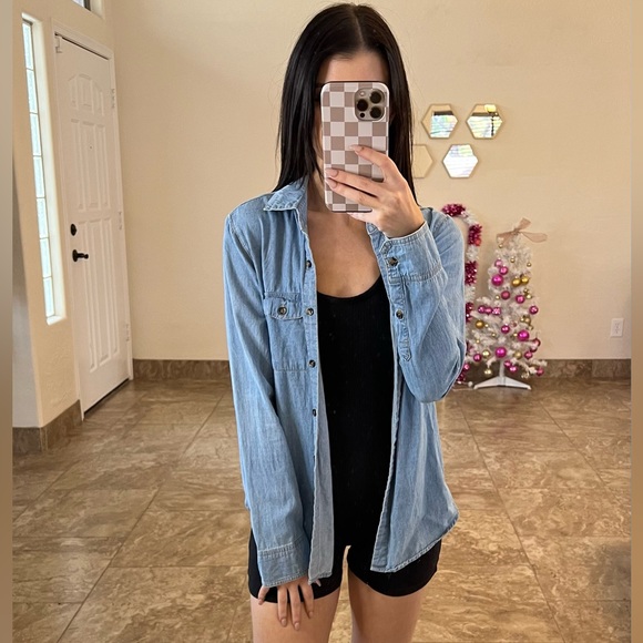 Chambray button up top - Picture 1 of 2